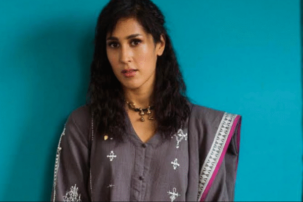 Mira Sethi turns 6-hour flight delay into comedy session with Asma Abbas Mira Sethi flight delay